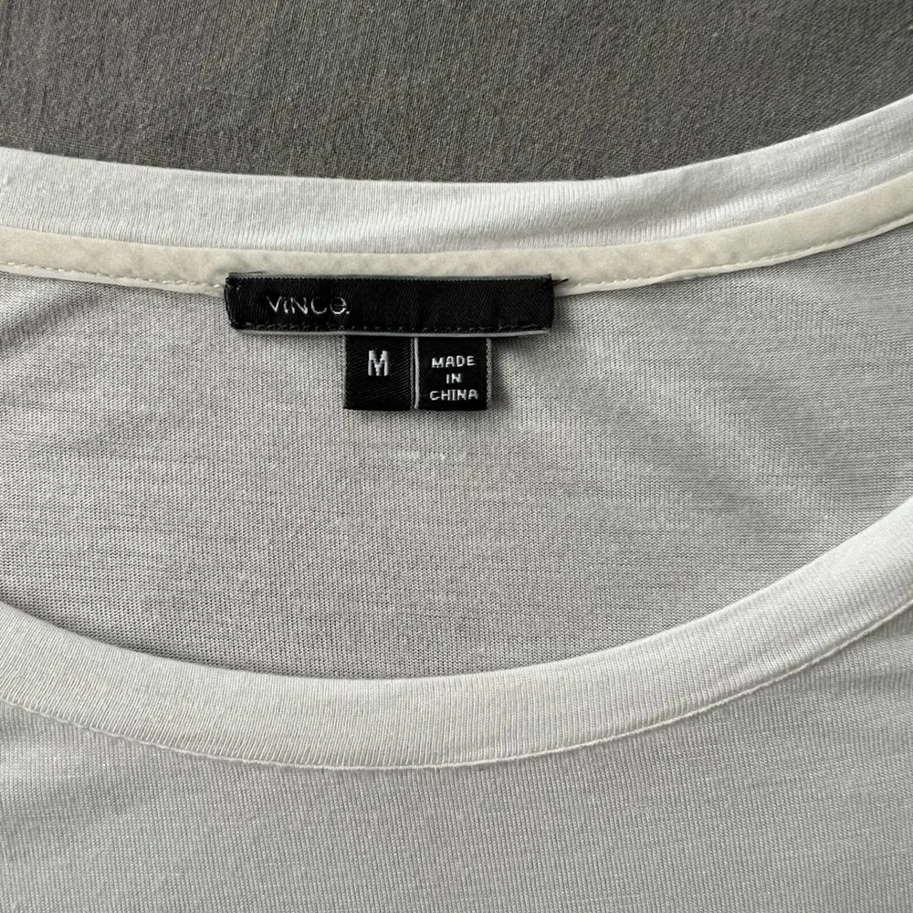 🫶🏼🤘🏼✌🏼 Donated 2 Womens Charity Vince Long Sleeve Crewneck White T-Shirt Top M - Picture 13 of 16